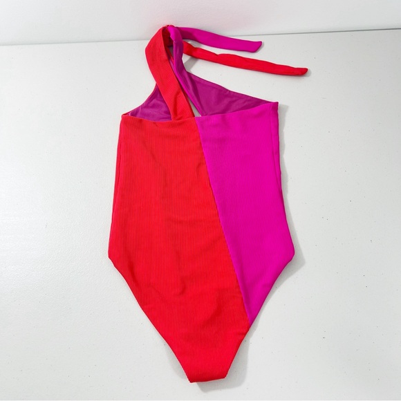 Beach Riot Nia One Piece Swimsuit in Magenta Coral Size XS - Picture 6 of 10